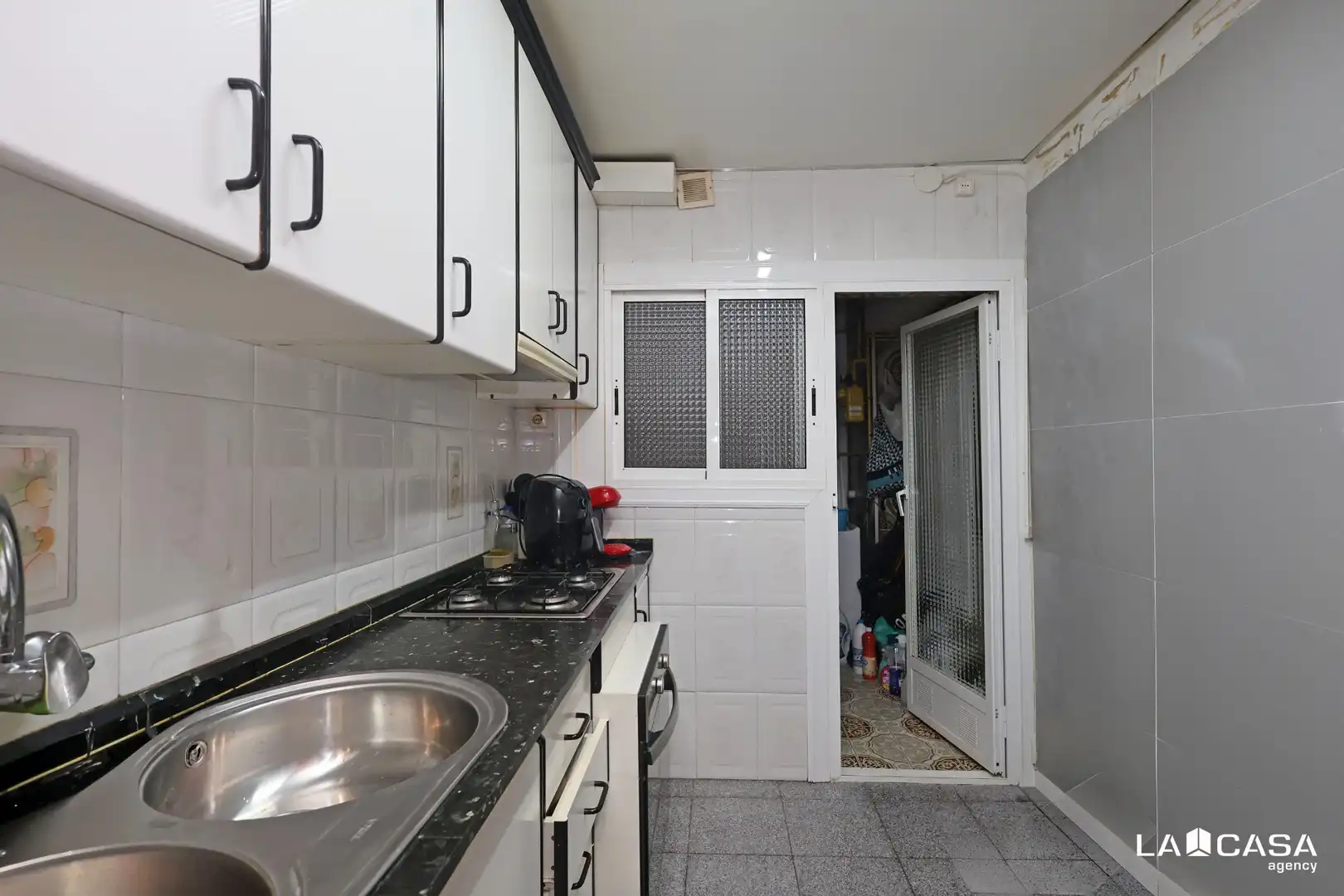 Cuina de Pis en venda en L'Hospitalet de Llobregat amb Aire condicionat, Calefacció i Forn