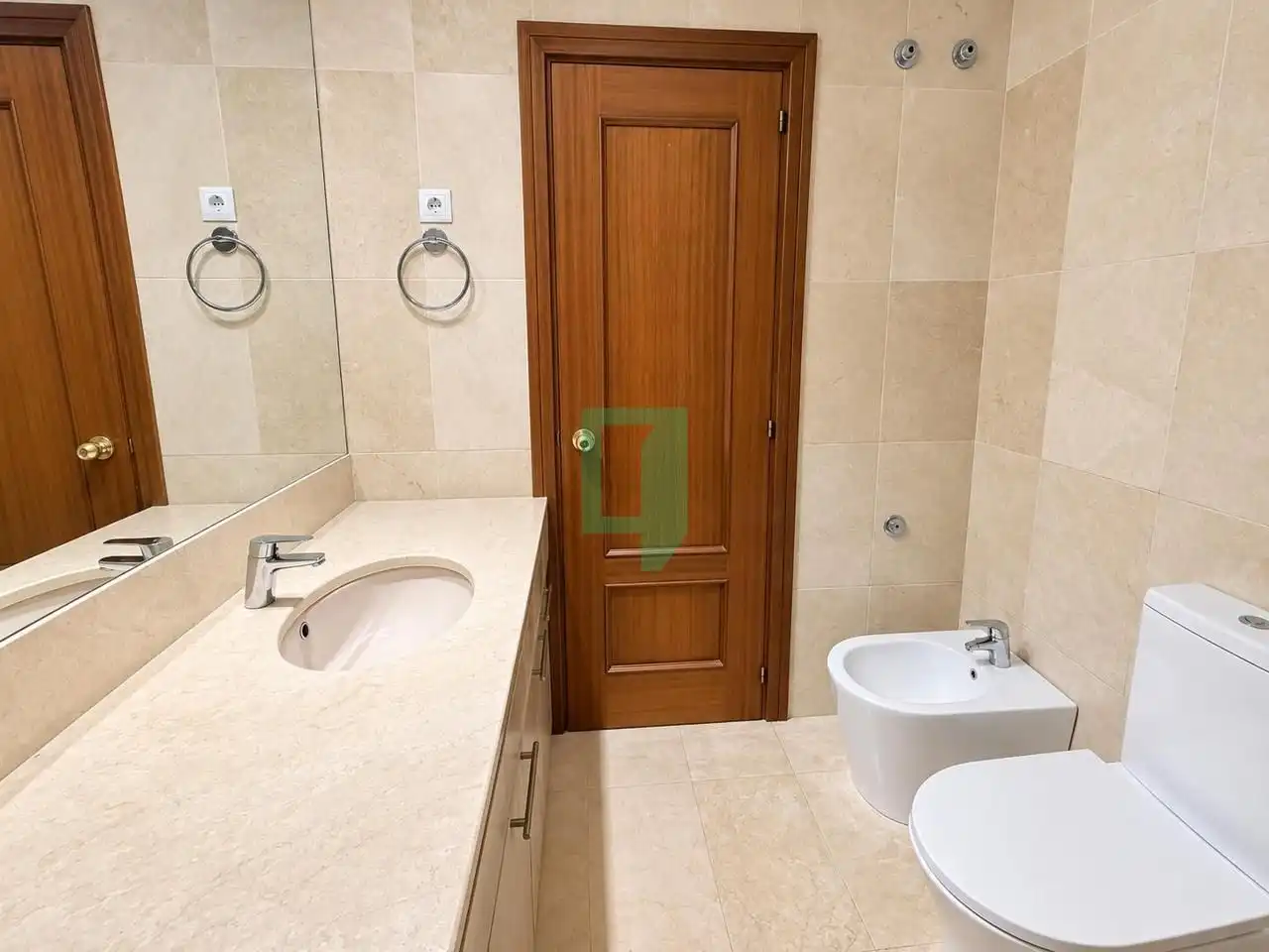 Bathroom of Flat for sale in Badalona  with Balcony