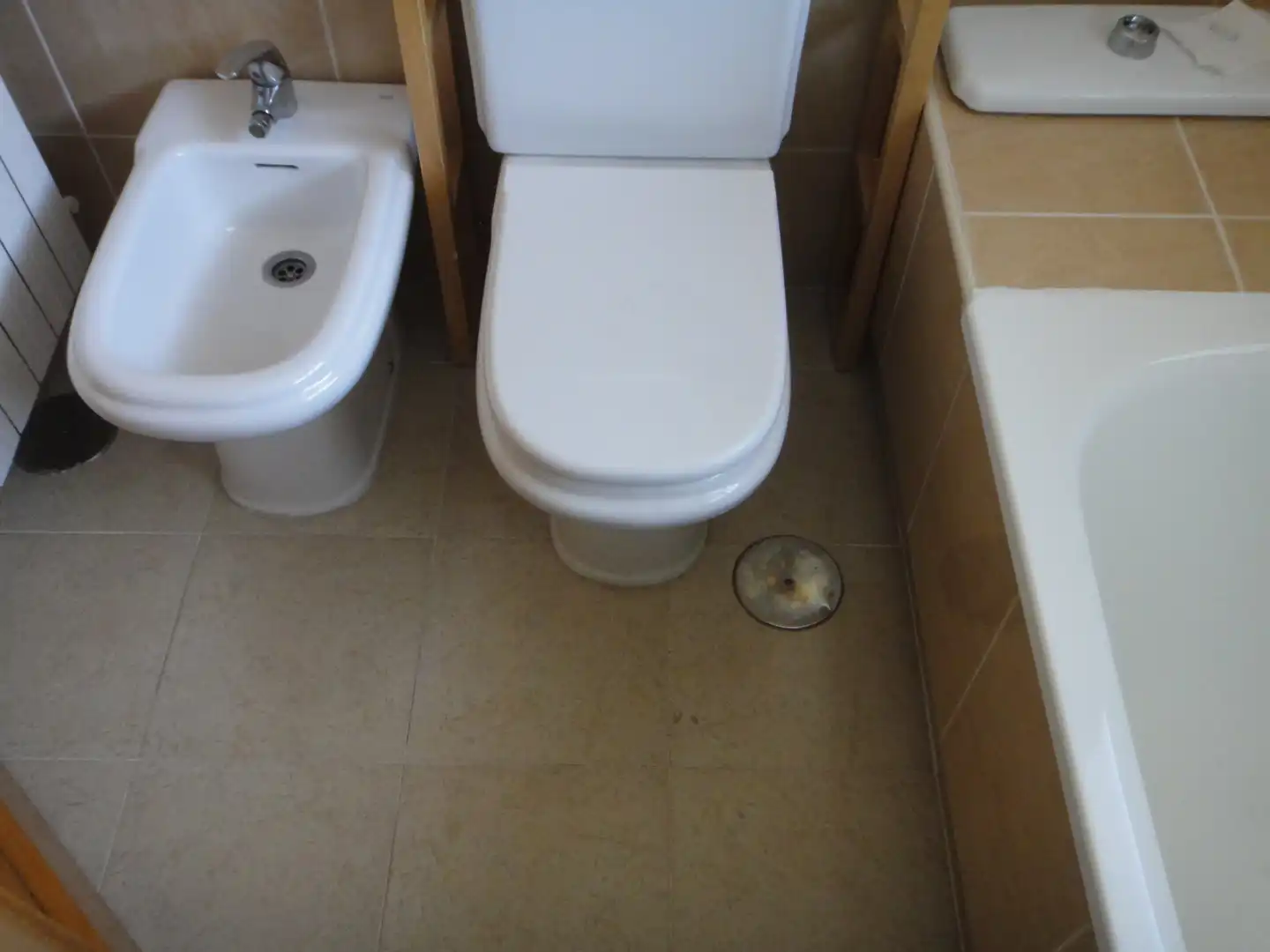 Badezimmer von Dachboden zur Miete in Madrid mit Heizung, Terrasse und Abstellraum