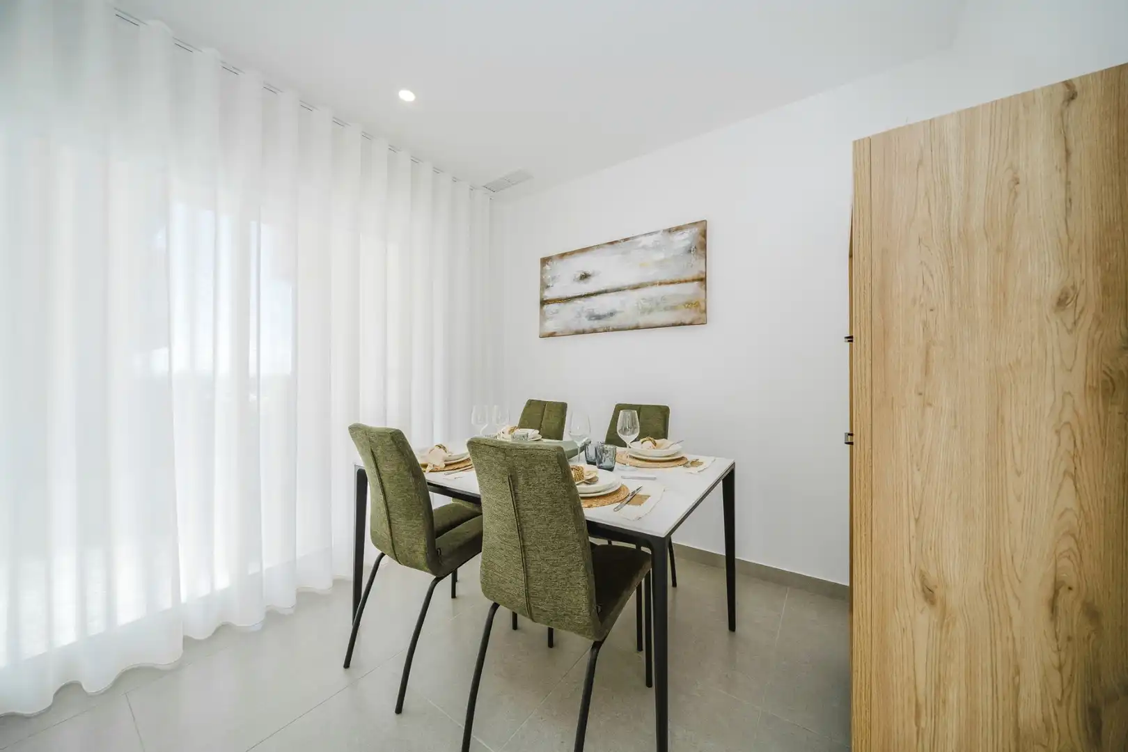 Menjador de Apartament en venda en La Manga del Mar Menor amb Aire condicionat, Terrassa i Piscina
