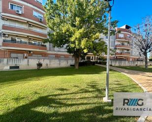 Vista exterior de Àtic en venda en Jerez de la Frontera amb Aire condicionat, Terrassa i Moblat