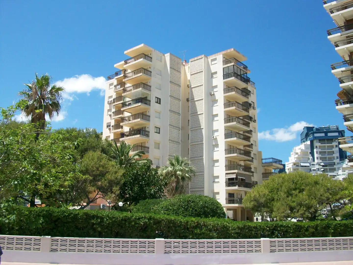 Vista exterior de Apartament de lloguer en Gandia amb Aire condicionat, Terrassa i Moblat