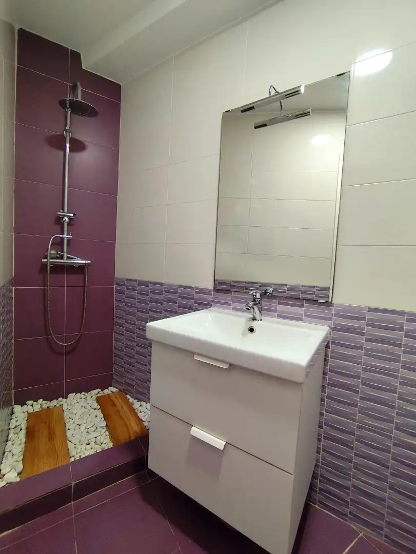 Bathroom of Flat for sale in Málaga  with Air Conditioner, Heating and Oven