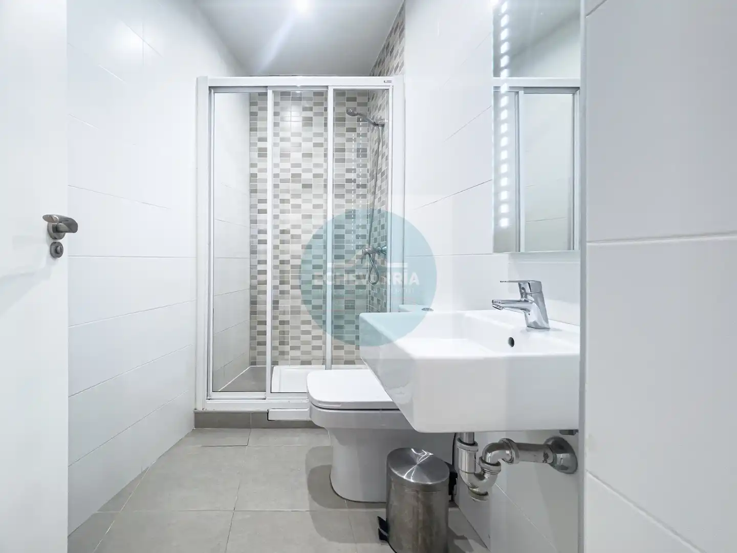 Bathroom of Flat for rent in Madrid  with Heating, Furnished and Oven