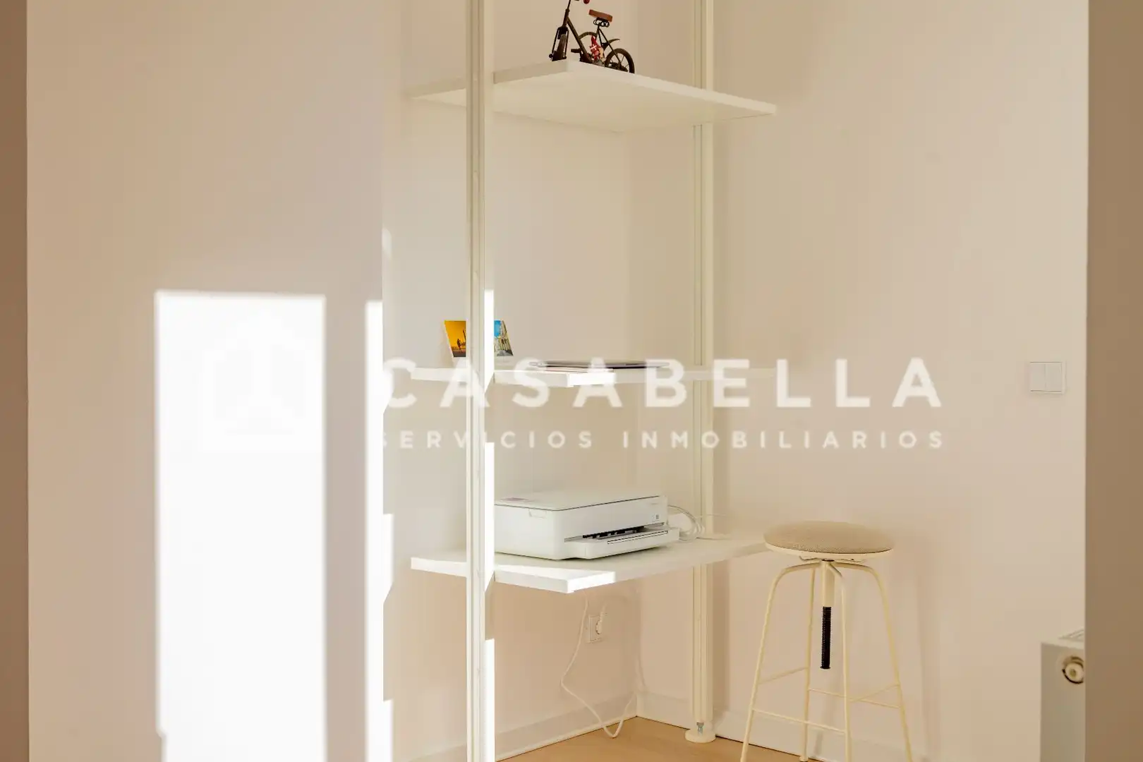 Bedroom of Flat for sale in Valencia  with Air Conditioner, Heating and Terrace