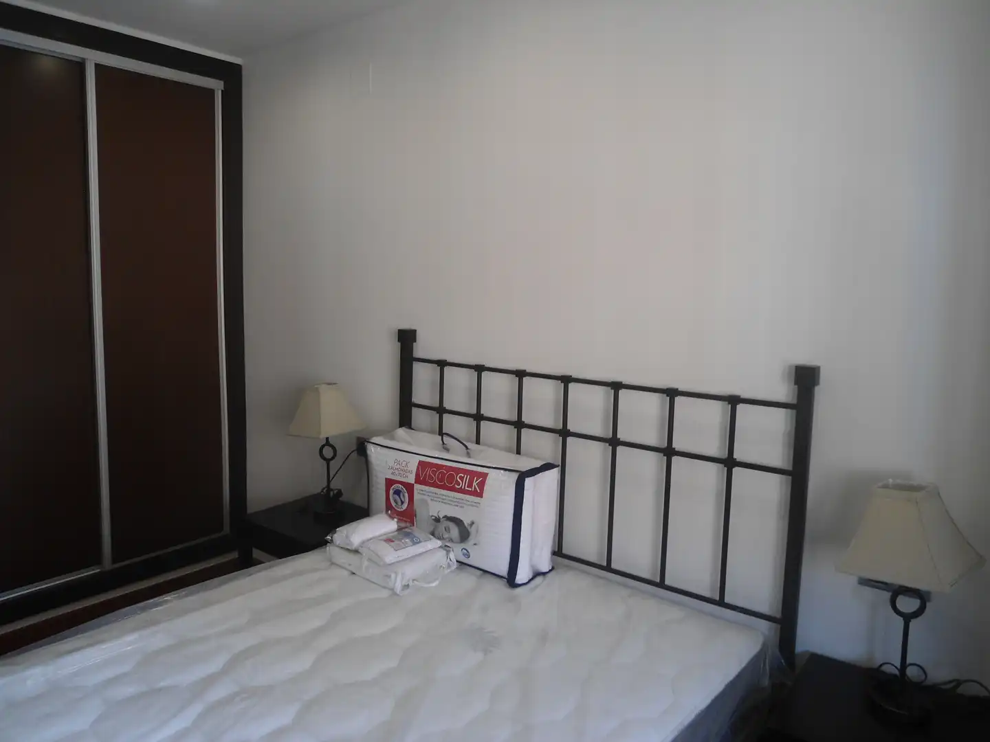 Habitación de Apartamento de alquiler en Lleida con Aire acondicionado, Calefacción y Parquet