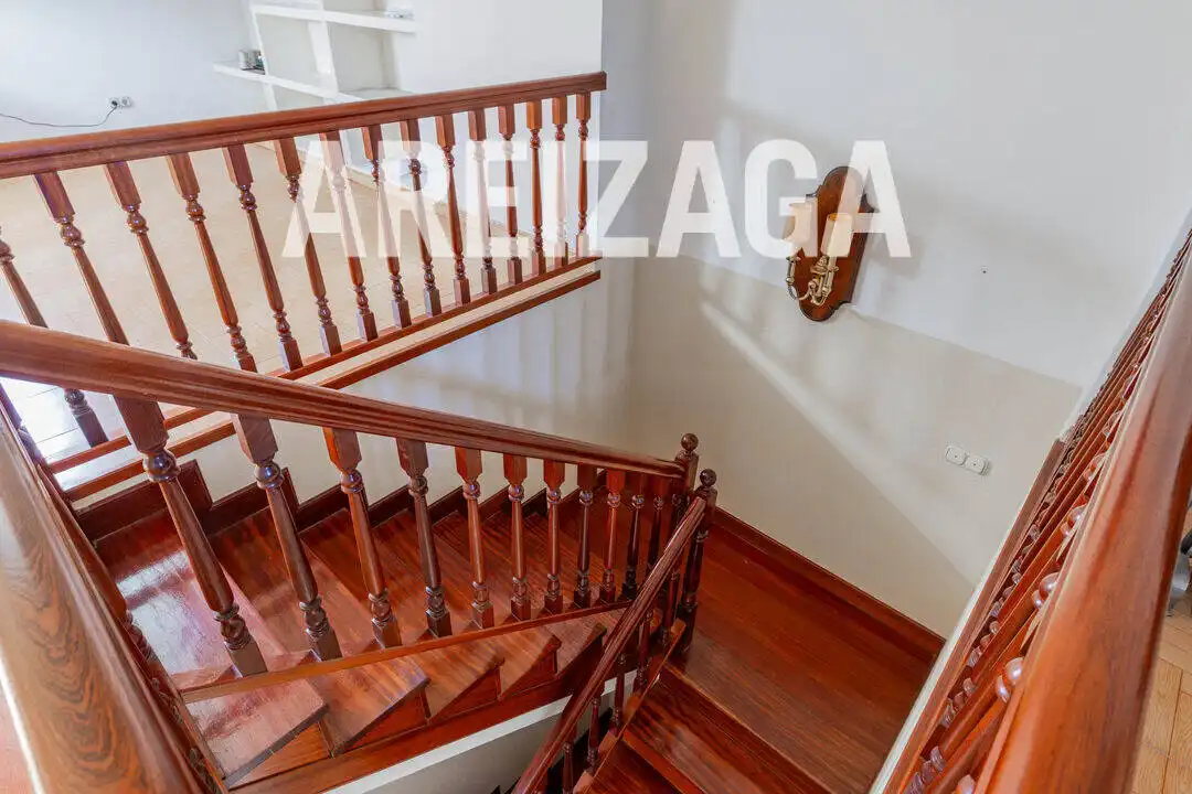 Casa o xalet en venda en Donostia - San Sebastián  amb Calefacció, Jardí privat i Terrassa