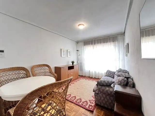 Sala de estar de Apartamento de alquiler en Gijón  con Aire acondicionado, Calefacción y Amueblado