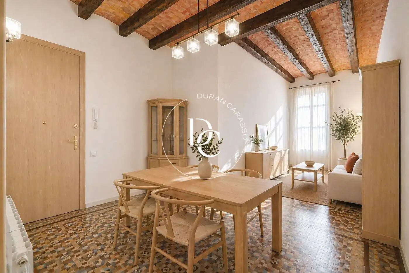 Piso con terraza en venta en Carrer d'Enric Granados, imagen 2