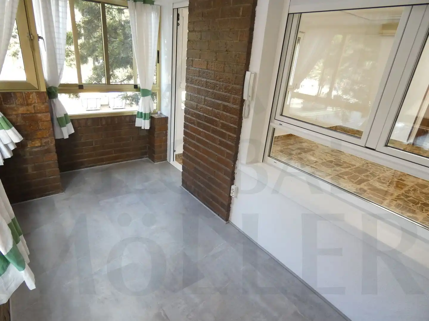 Flat for rent in Calle Ángel Bruna, 20, Ensanche