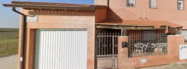 Chalet con jardín en venta en Chozas de Canales