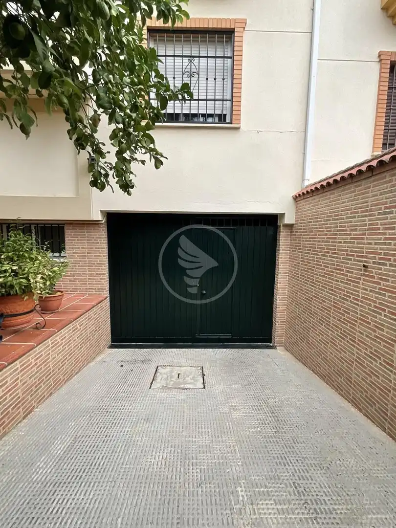 Aparcament de Casa o xalet en venda en San Gonzalo