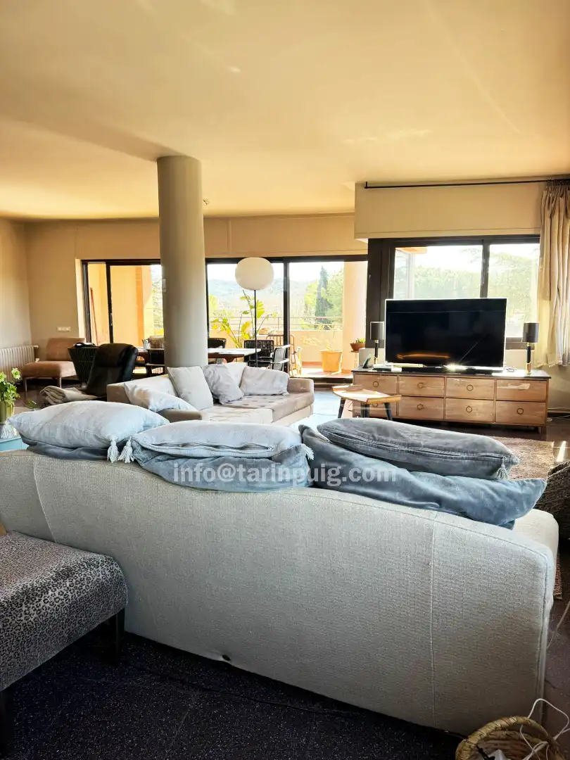 Sala de estar de Casa o chalet en venta en Begues con Aire acondicionado, Calefacción y Jardín privado