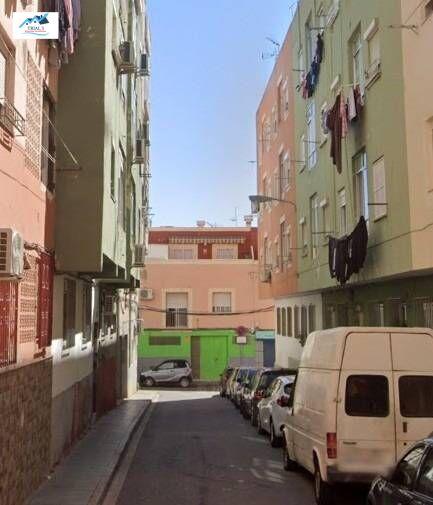 Photo 1 of Flat for sale in Calle Jose Garat, La Chanca - Pescadería, Almería