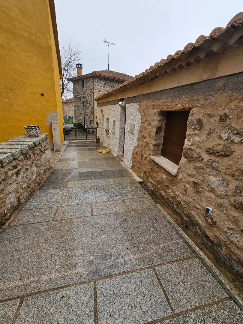 Room in Calle de los Mozos, Cabanillas de la Sierra