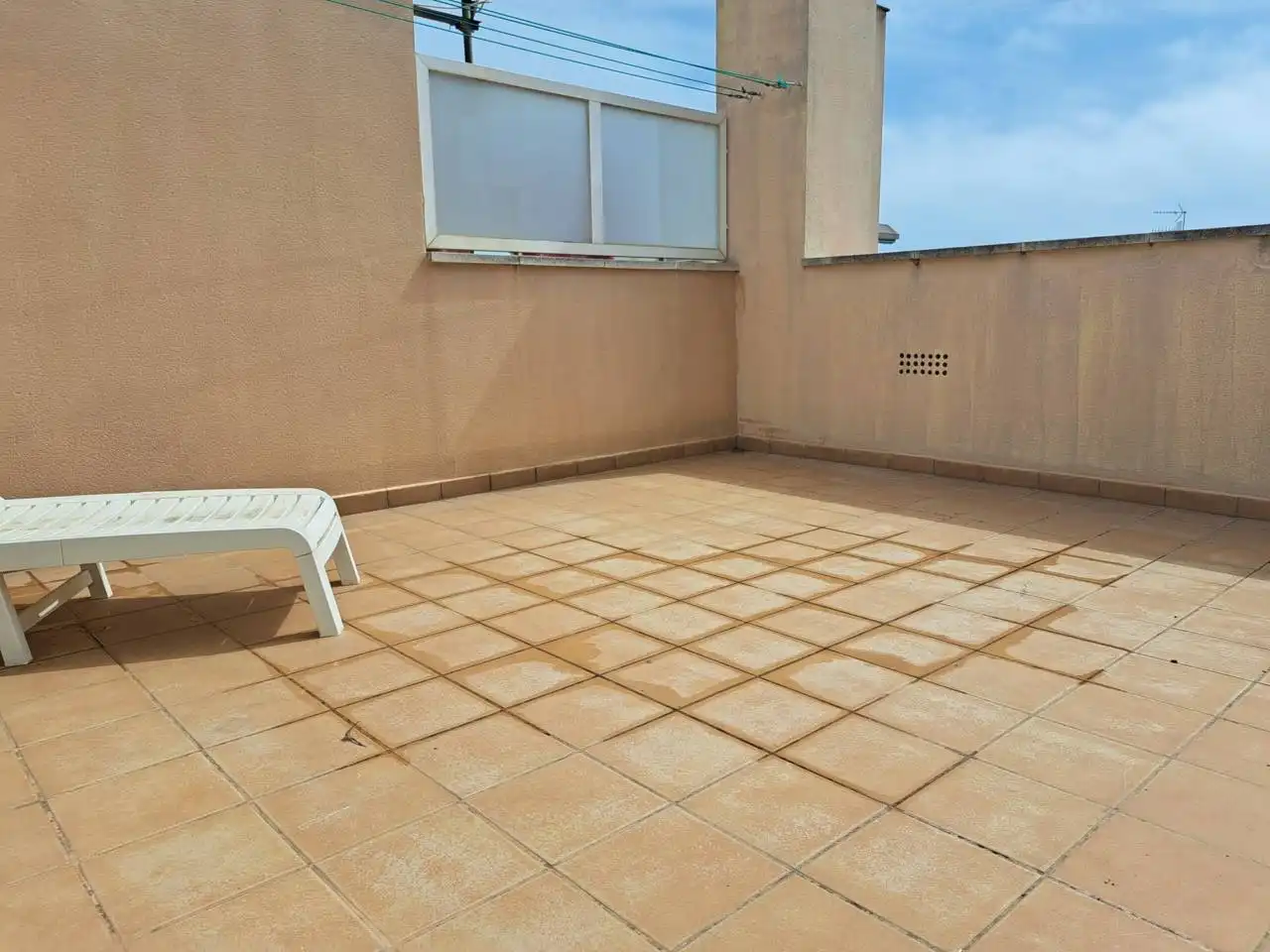 Terrasse von Haus oder Chalet zur Miete in Vilanova i la Geltrú mit Klimaanlage, Heizung und Privatgarten