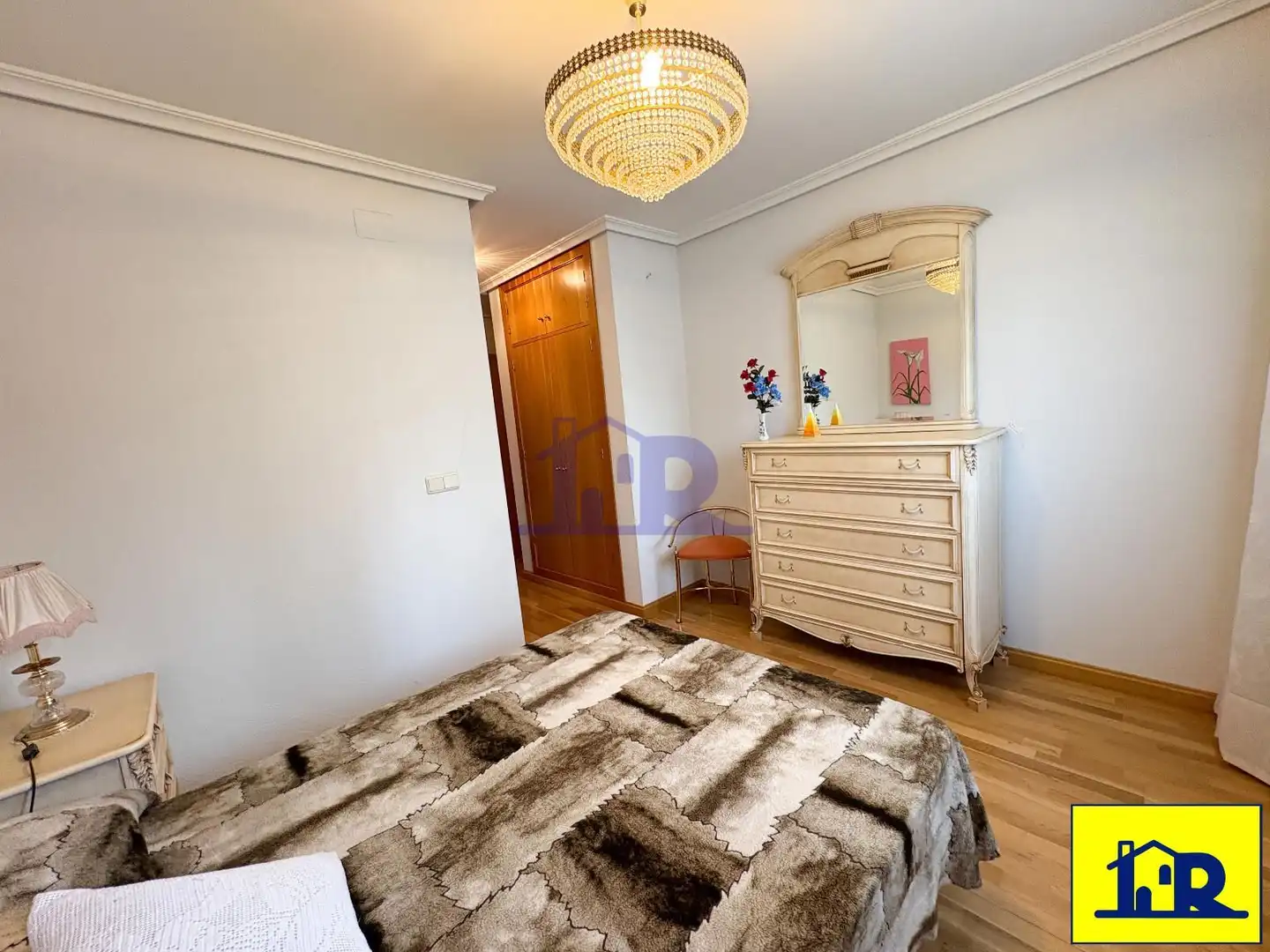 Habitación de Piso en venta en Cuenca con Calefacción, Trastero y Piscina