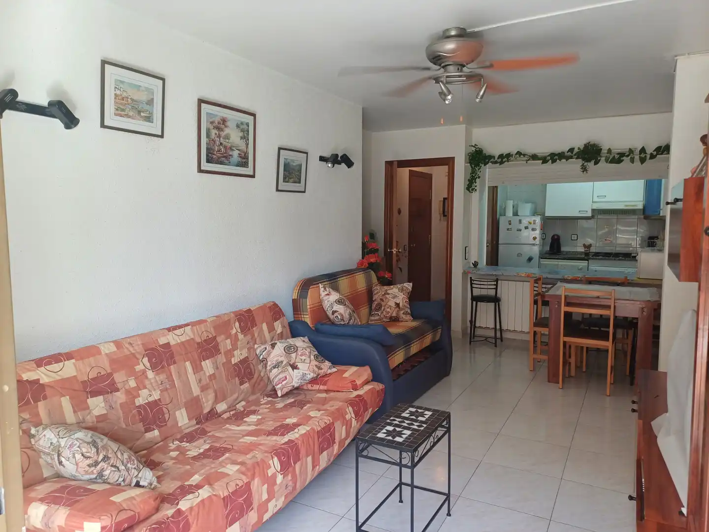 Sala de estar de Apartamento en venta en Pineda de Mar con Calefacción, Terraza y Amueblado