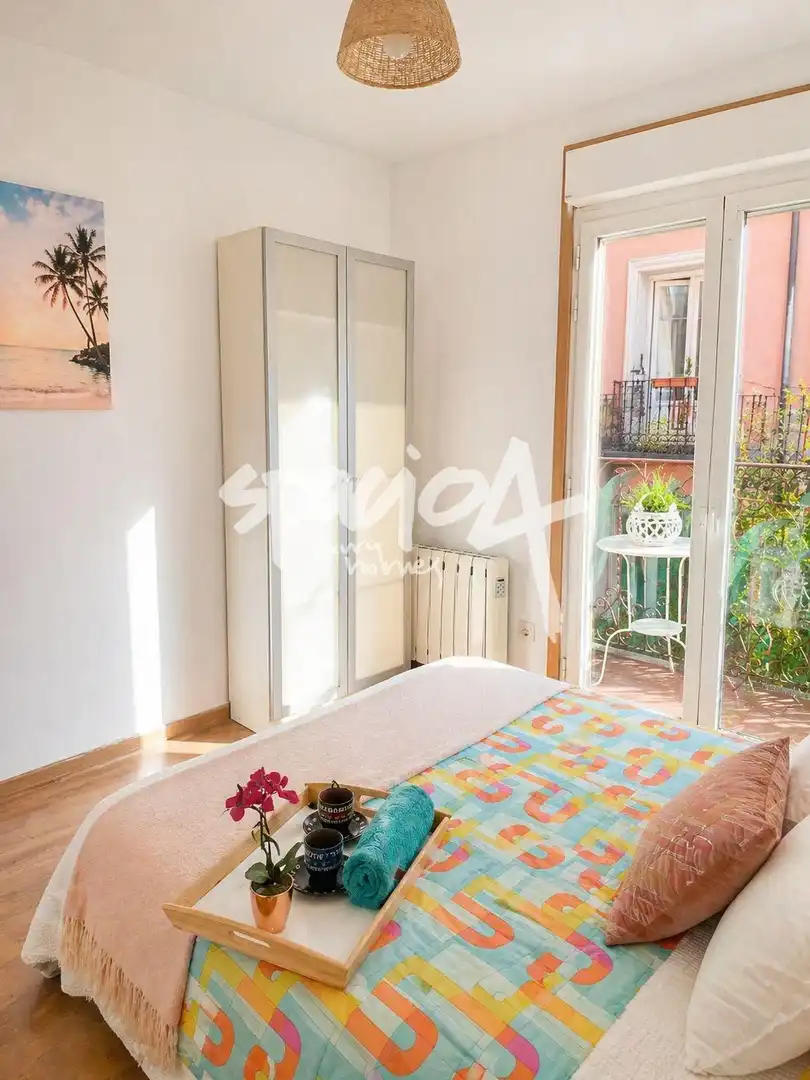 Habitación de Piso en venta en Madrid con Calefacción y Balcón