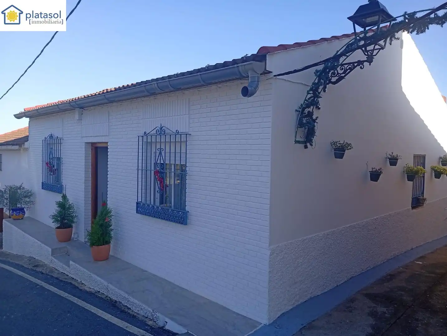 Exterior view of Houses for sale in El Madroño  with Terrace and Furnished