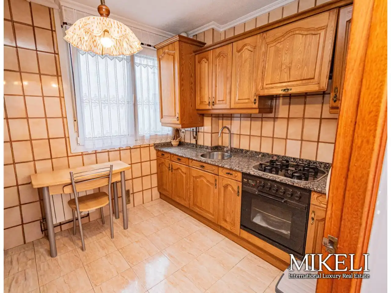 Cocina de Piso en venta en Santander con Calefacción, Parquet y Amueblado