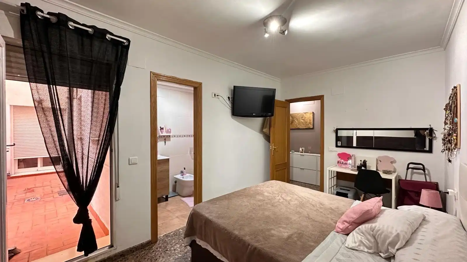 Schlafzimmer von Wohnung zum Verkauf in Carlet mit Klimaanlage und Heizung
