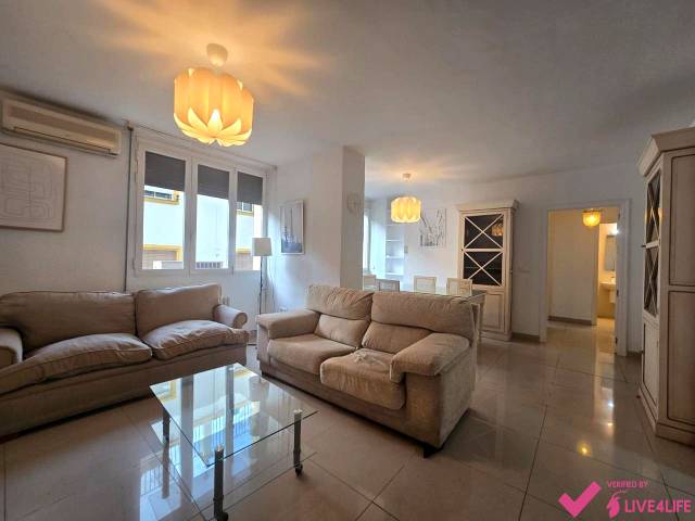 Piso en Alquiler en De La República Argentina en Triana Este