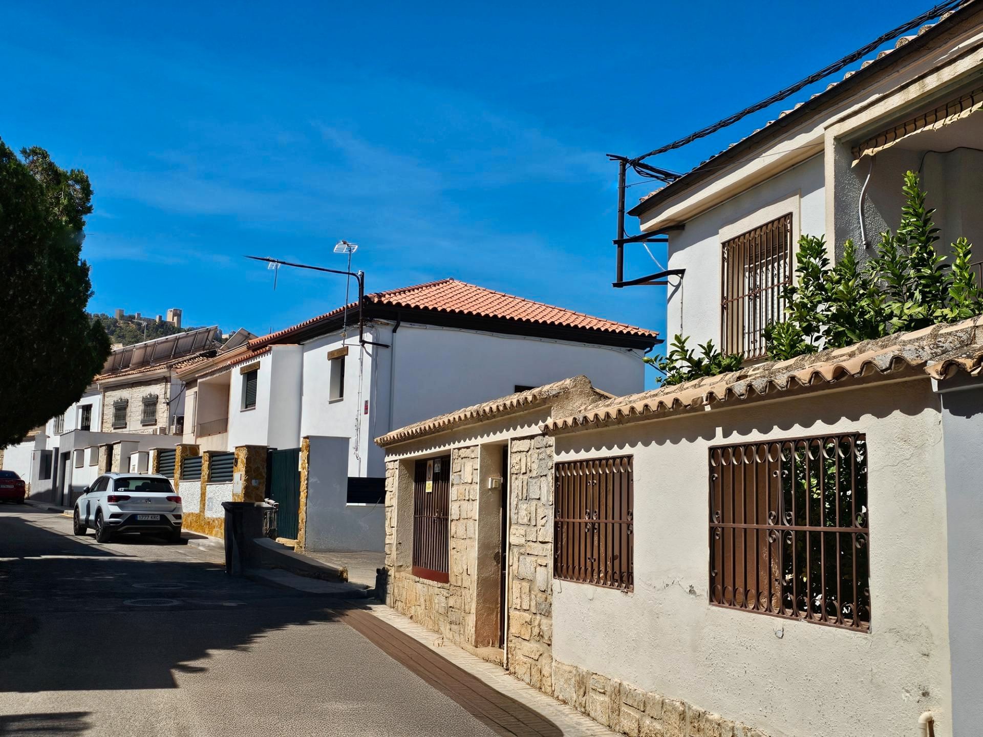 Exterior view of Single-family semi-detached for sale in  Jaén Capital  with Air Conditioner, Heating and Terrace