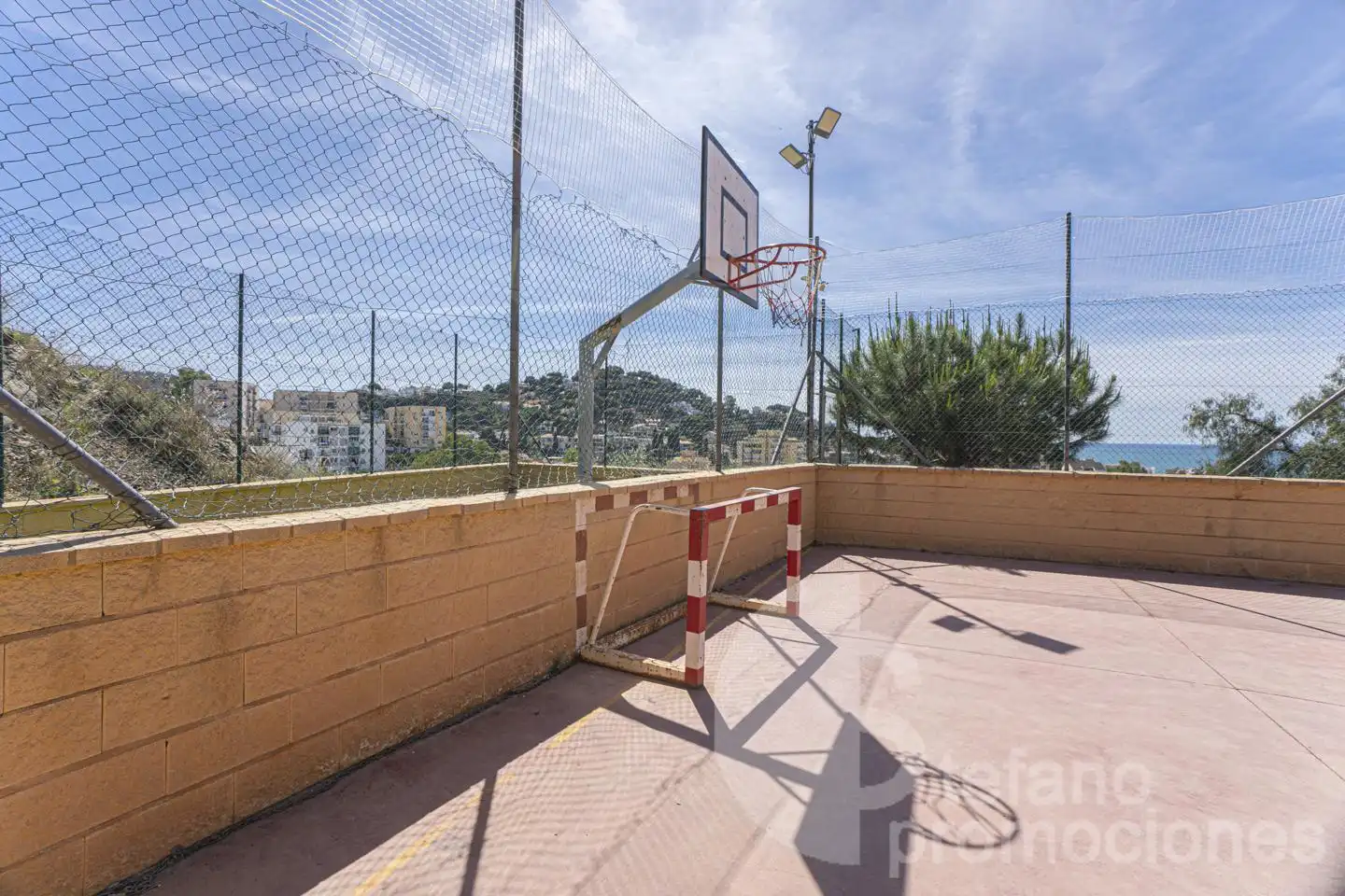 Vista exterior de Piso en venta en Málaga con Aire acondicionado, Terraza y Piscina comunitaria