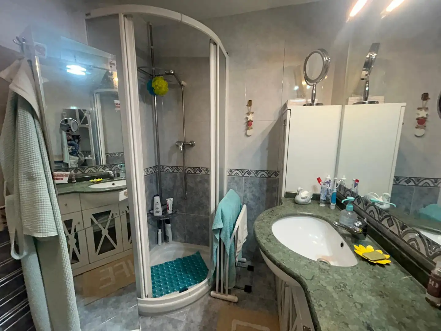 Bathroom of Flat for sale in Vitoria - Gasteiz  with Heating, Storage room and Furnished
