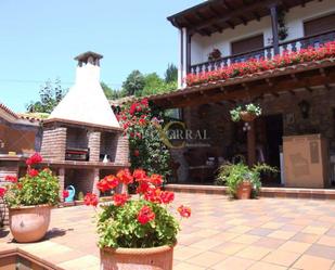 Jardí de Casa o xalet en venda en Cangas de Onís amb Terrassa, Piscina i Balcó