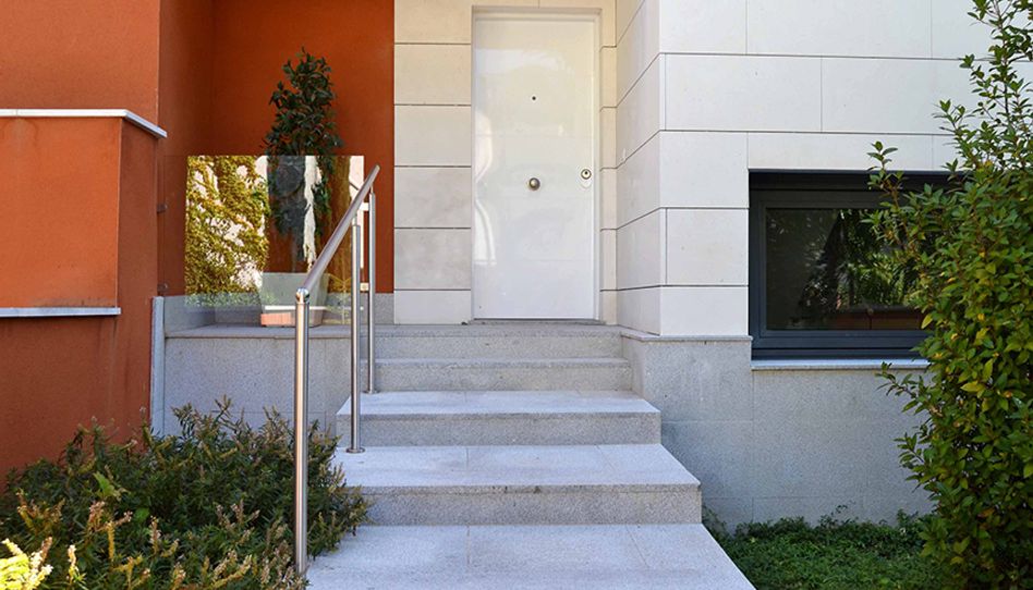 Casa adosada de alquiler en Calle de San Enrique de Ossó, 471, Encinar de los Reyes - Imagen 2