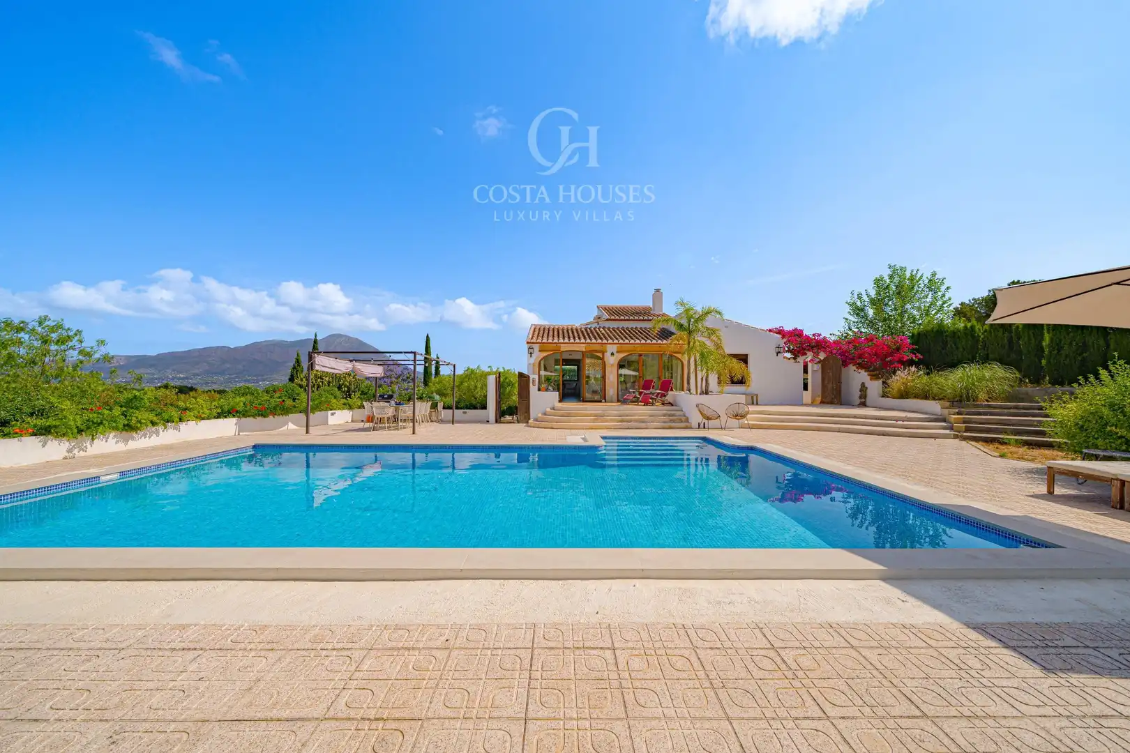 Vista exterior de Casa o xalet en venda en Jávea / Xàbia amb Aire condicionat, Jardí privat i Terrassa