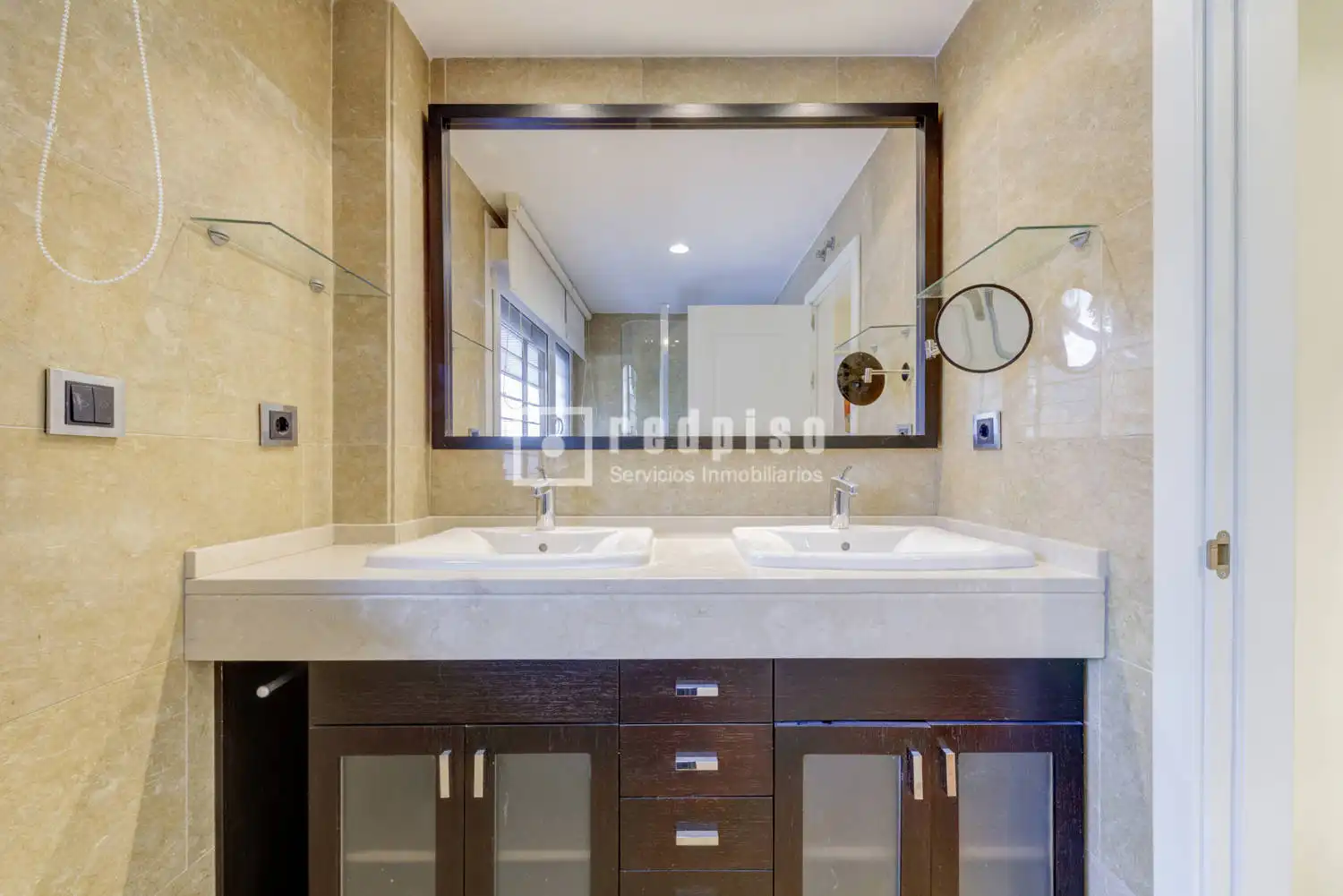 Bathroom of Houses for sale in Pozuelo de Alarcón  with Air Conditioner, Heating and Private garden