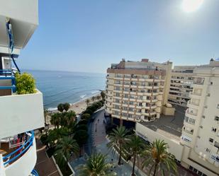 Vista exterior de Apartament de lloguer en Marbella amb Aire condicionat, Terrassa i Piscina