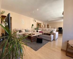 Living room of Apartment to rent in  Madrid Capital  with Air Conditioner, Heating and Furnished