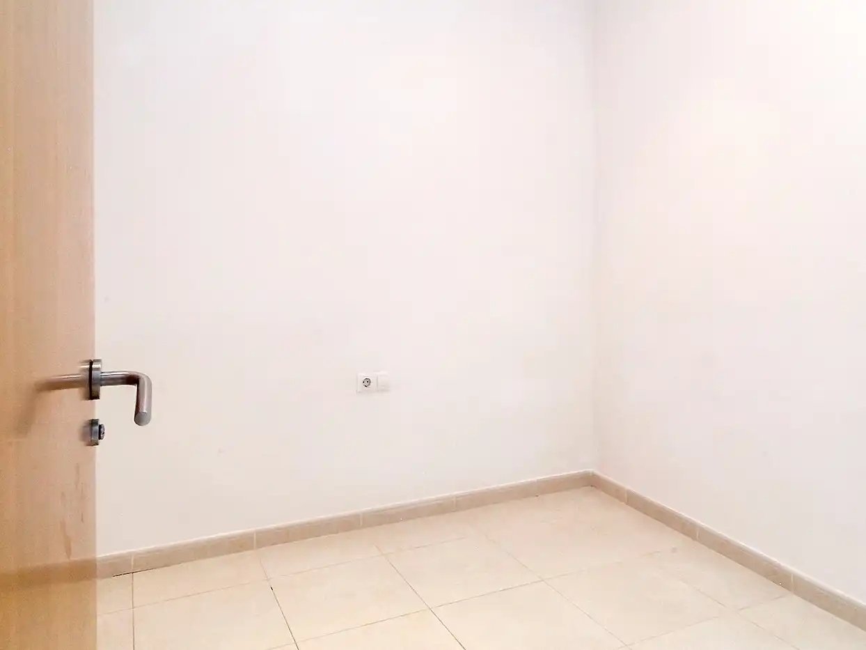 Bajo con ascensor en venta en Carrer de Violant d'Hongria Reina d'Aragó 170, imagen 23