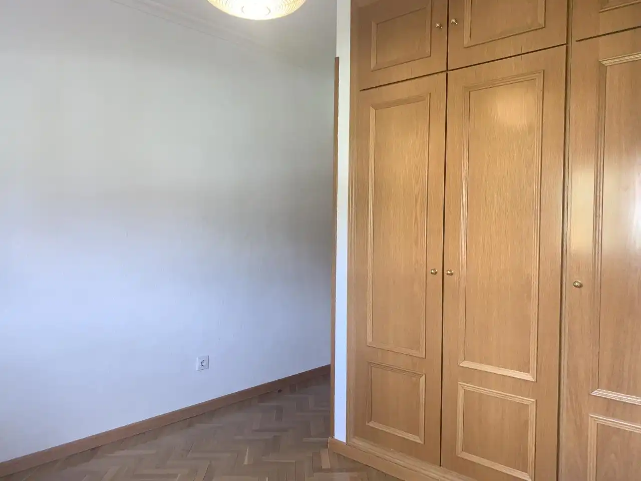 Habitación de Piso de alquiler en Manzanares El Real con Parquet, Terraza y Piscina comunitaria