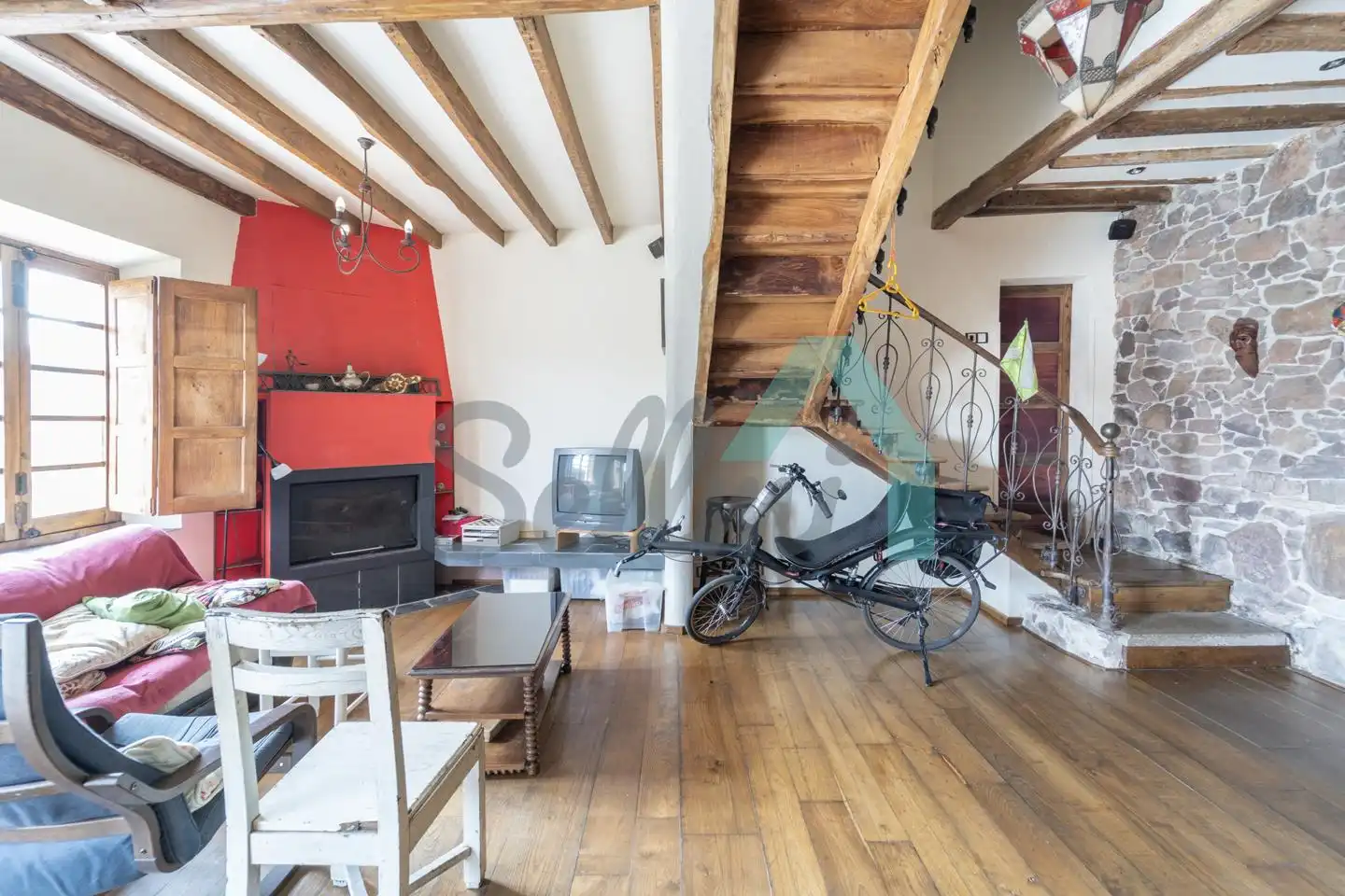 Einfamilien-Reihenhaus zum Verkauf in Carreño mit Heizung, Privatgarten und Parkett