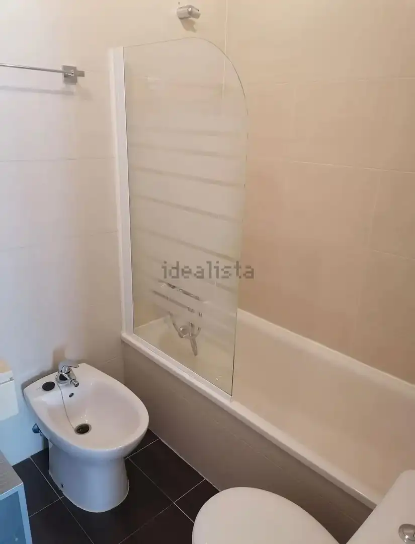 Baño de Piso de alquiler en Madrid con Calefacción y Terraza