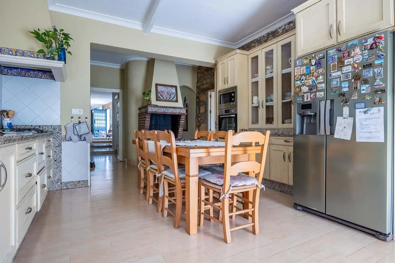 Küche von Haus oder Chalet zum Verkauf in Tomares mit Klimaanlage, Heizung und Privatgarten
