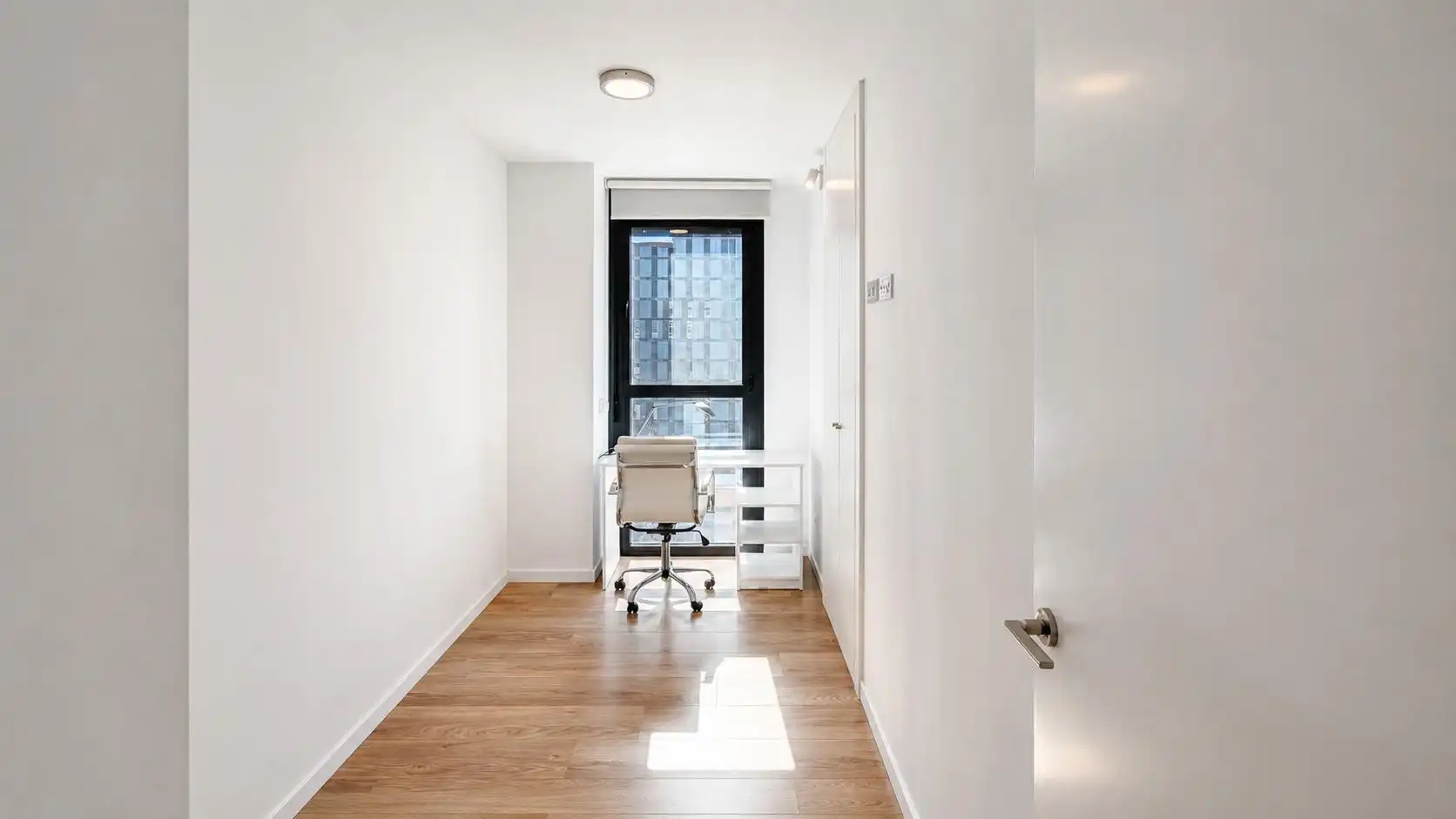 Wohnung zur Miete in Valencia mit Klimaanlage, Terrasse und Balkon