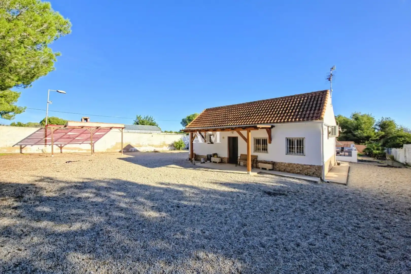 Vista exterior de Casa o xalet de lloguer en Pilar de la Horadada amb Aire condicionat, Calefacció i Jardí privat