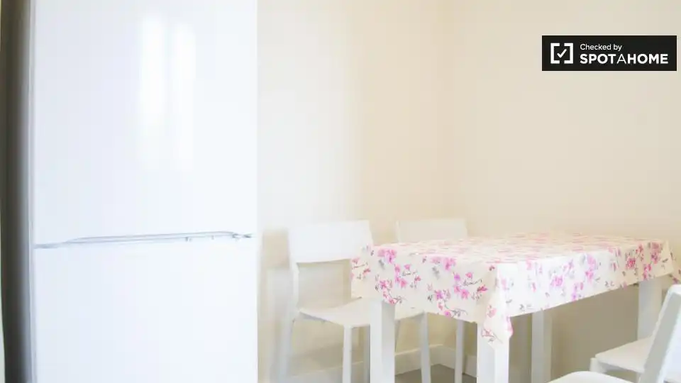 Flat for rent in Ciudad Jardín