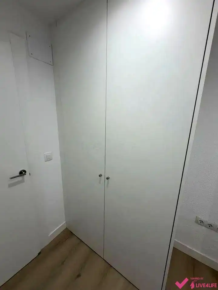 Schlafzimmer von Wohnung zur Miete in Valencia mit Klimaanlage, Terrasse und Möbliert