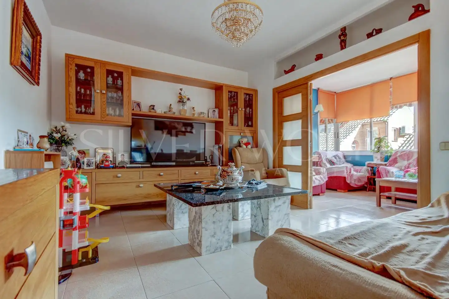 Sala d'estar de Casa o xalet en venda en Corbera de Llobregat amb Aire condicionat, Calefacció i Jardí privat