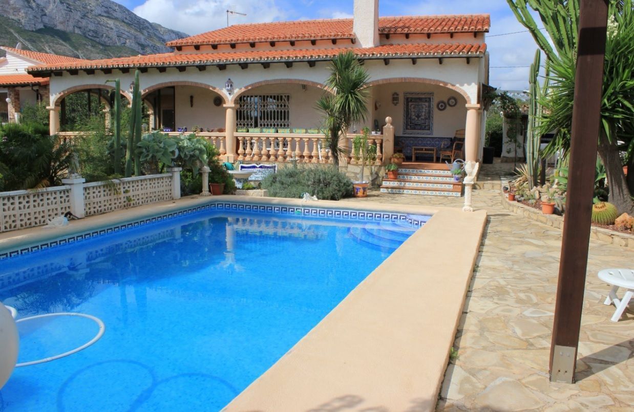 Exterior view of House or chalet for sale in Dénia  with Air Conditioner, Heating and Private garden