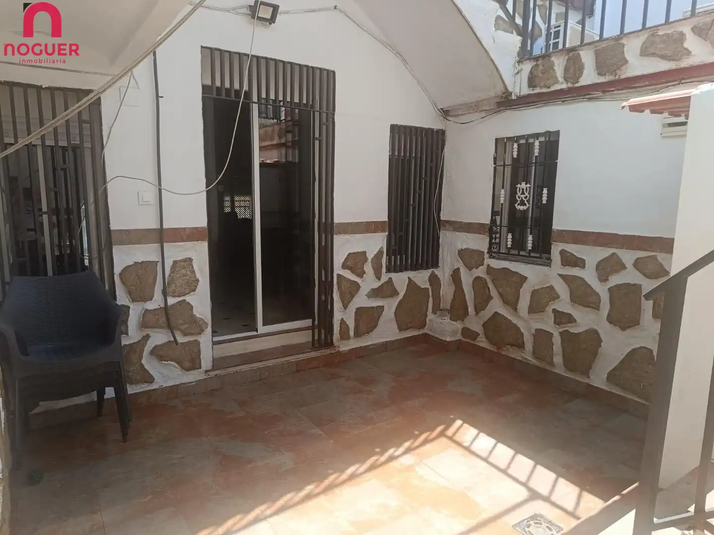 Casa adosada en venda en Córdoba amb Aire condicionat, Terrassa i Traster
