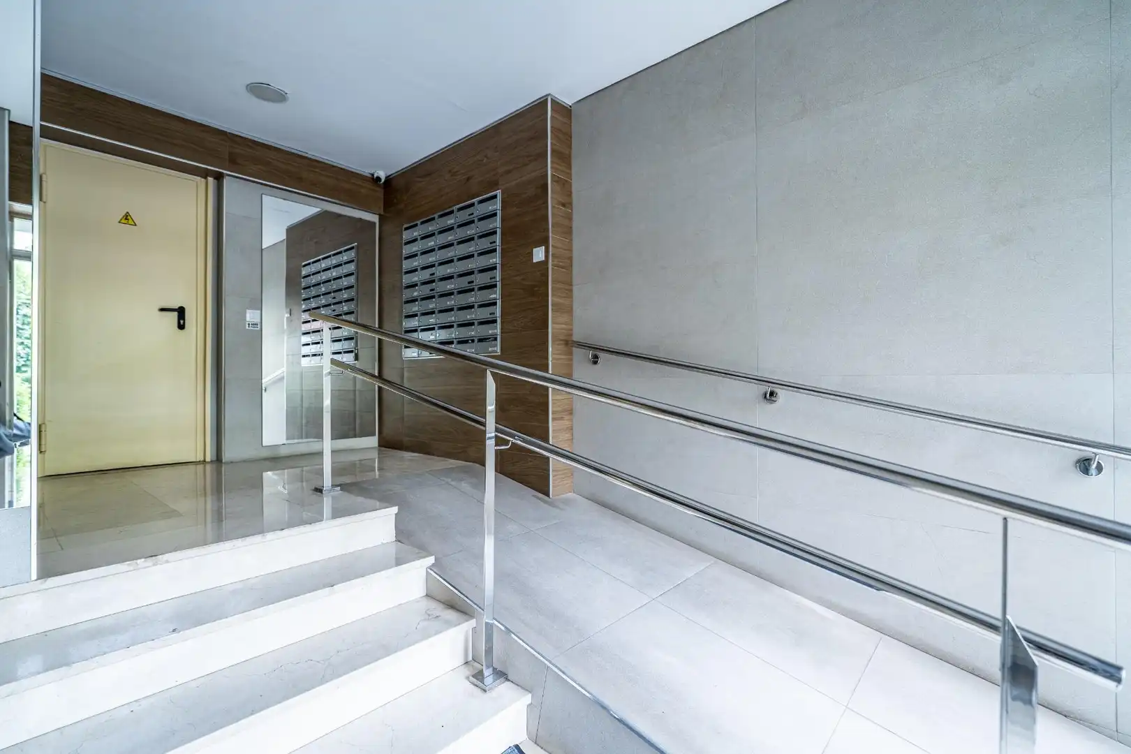 Flat for rent in Sevilla  with Air Conditioner, Heating and Furnished