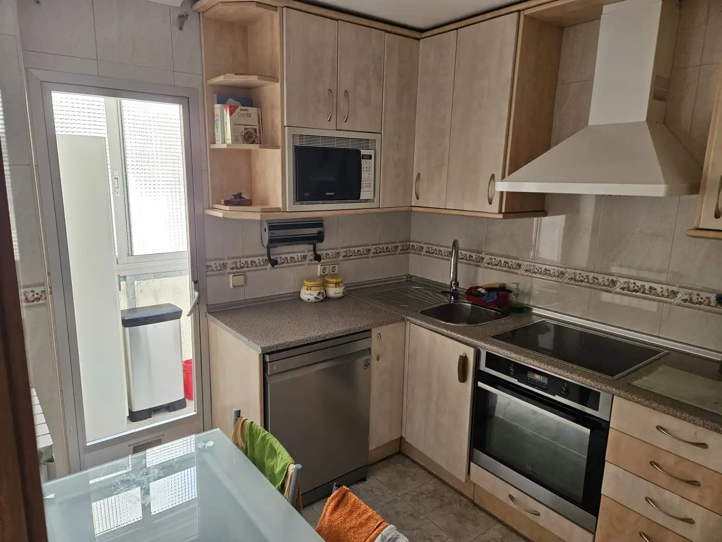 Cocina de Piso de alquiler en Alcalá de Henares con Aire acondicionado, Calefacción y Amueblado